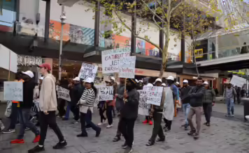புகலிடக் கோரிக்கையாளர் அவுஸ்திரேலியாவில் தற்கொலை